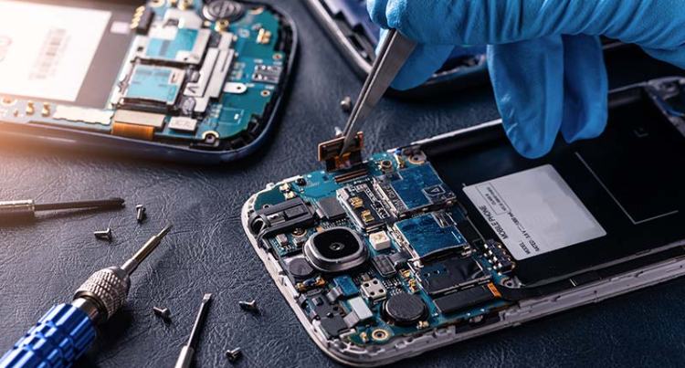 Living in Nairobi: Where to repair phones and electronics